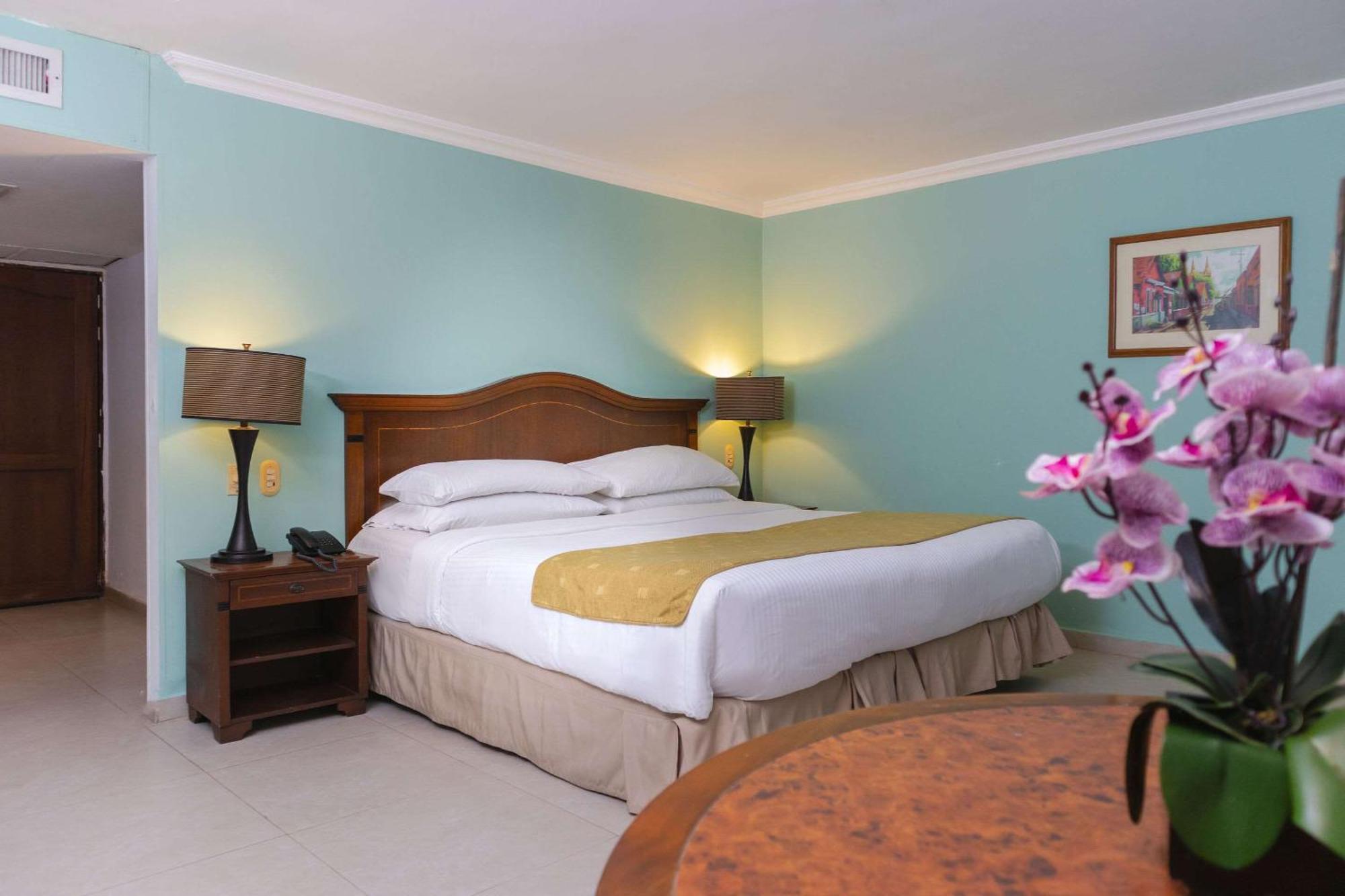 Hotel Faranda Express Puerta Del Sol Barranquilla, A Member Of Radisson Individuals Barranquilla  Dış mekan fotoğraf